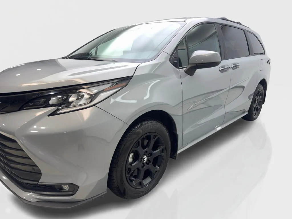 Toyota Sienna photo 12