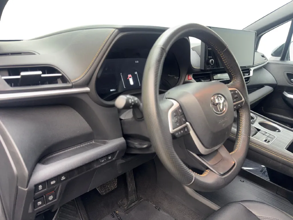 Toyota Sienna photo 53