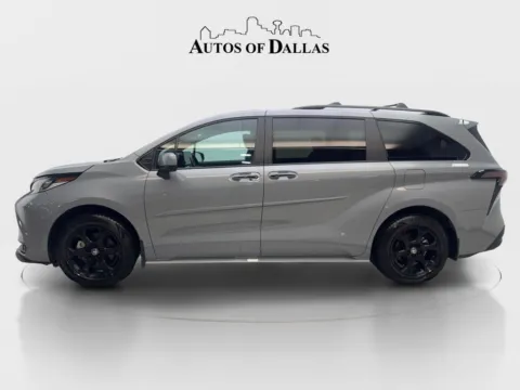 More photos of 2025 Toyota Sienna Woodland Edition at Autos of Dallas - Irving, TX
