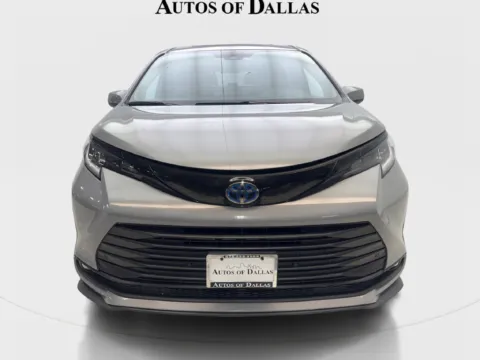 More photos of 2025 Toyota Sienna Woodland Edition at Autos of Dallas - Irving, TX
