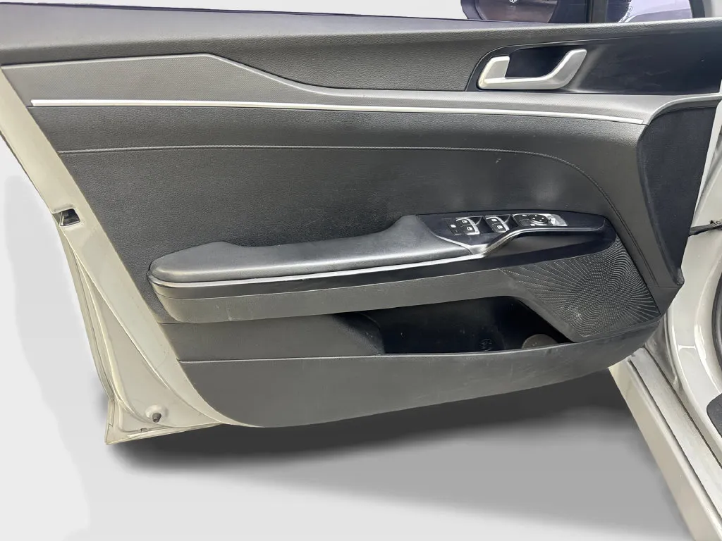 Kia K5 photo 34