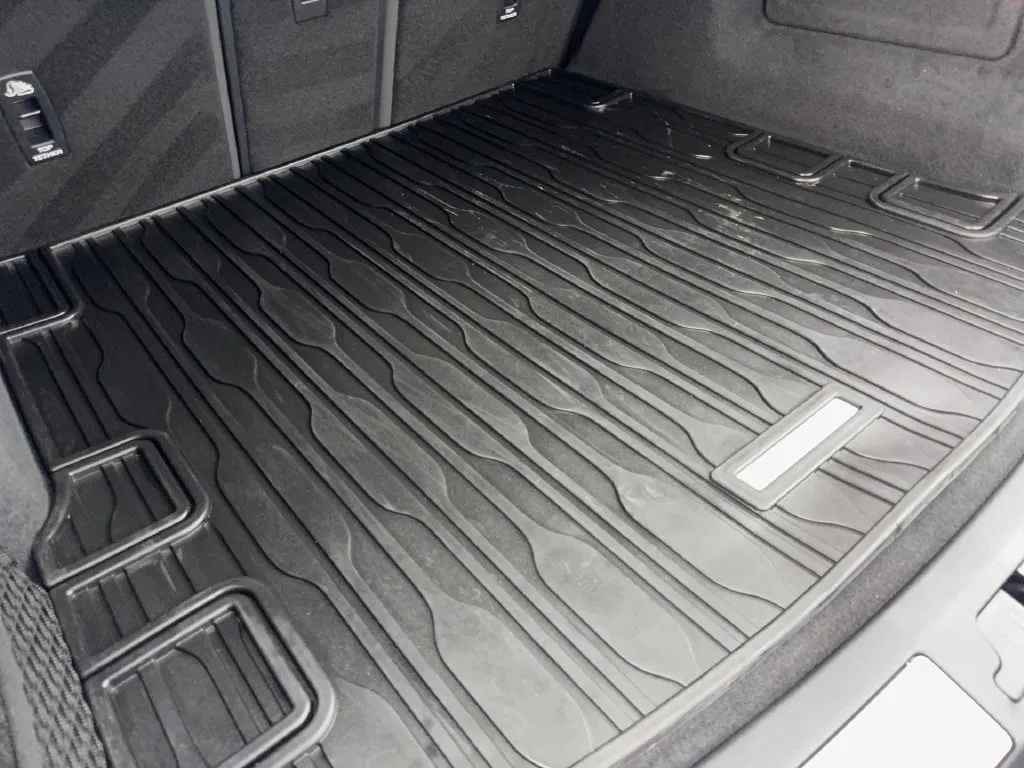 Land Rover Range Rover Velar photo 80