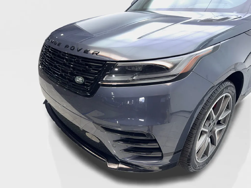 Land Rover Range Rover Velar photo 18