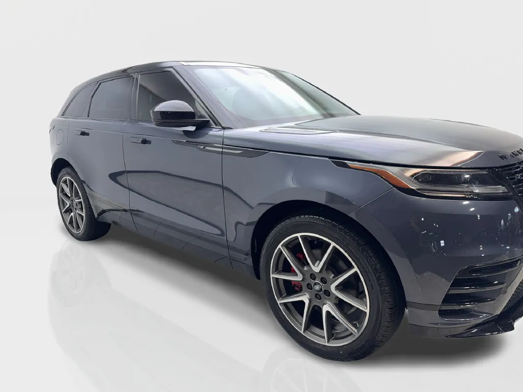 Land Rover Range Rover Velar photo 14
