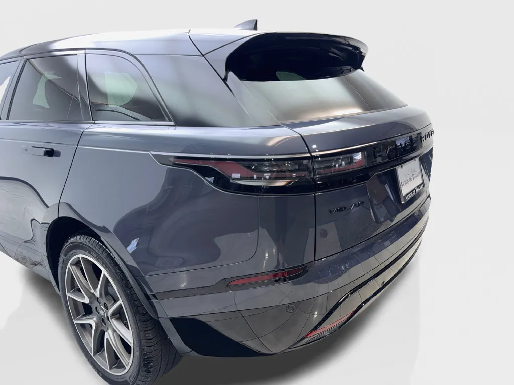 Land Rover Range Rover Velar photo 21