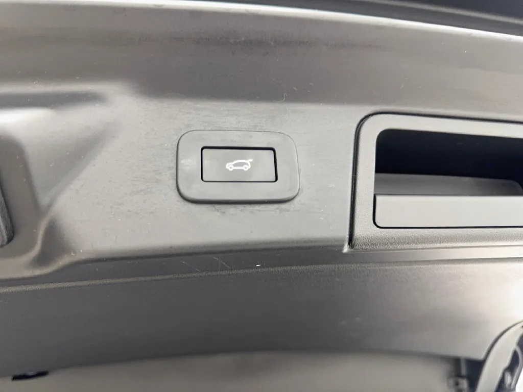 Land Rover Range Rover Velar photo 83