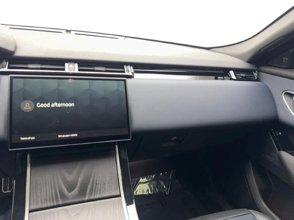 Land Rover Range Rover Velar photo 56