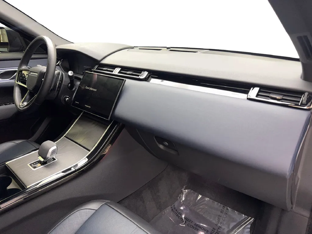 Land Rover Range Rover Velar photo 54