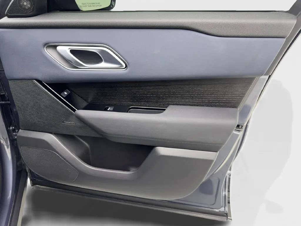Land Rover Range Rover Velar photo 50