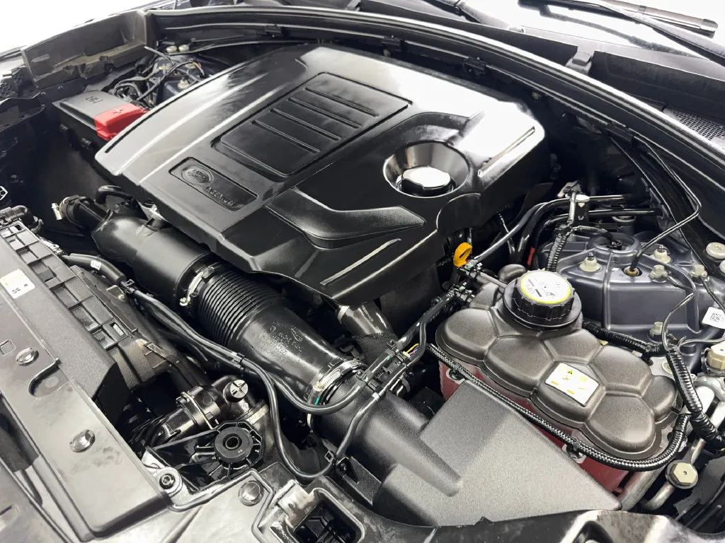 Land Rover Range Rover Velar photo 75
