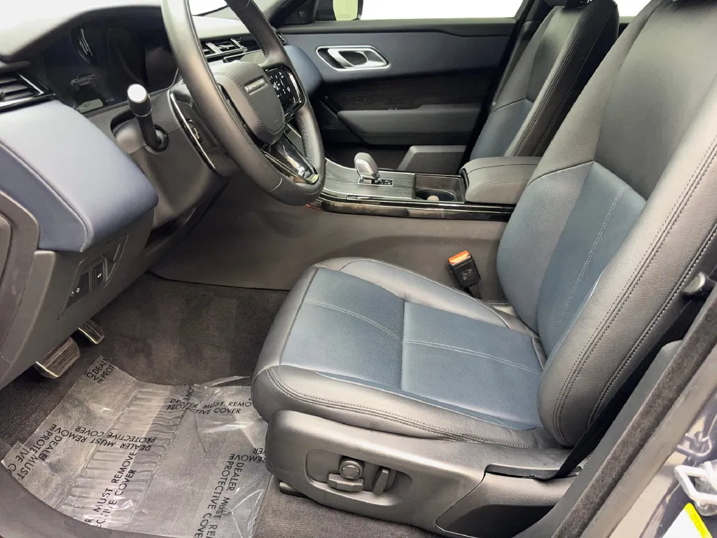 Land Rover Range Rover Velar photo 28
