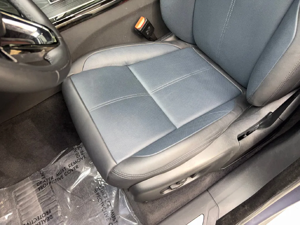 Land Rover Range Rover Velar photo 30