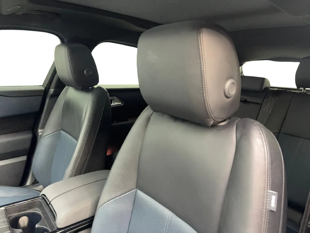 Land Rover Range Rover Velar photo 29