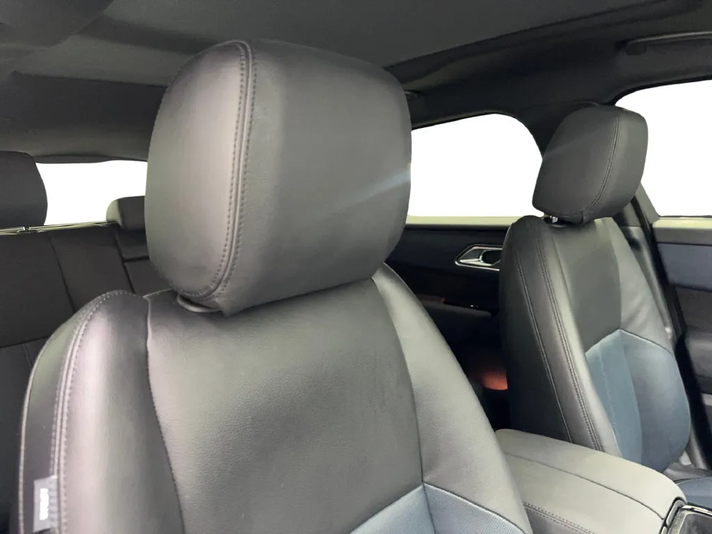 Land Rover Range Rover Velar photo 47