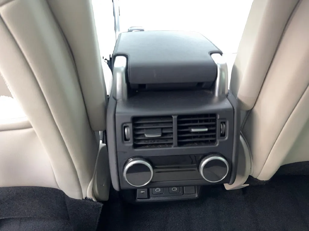 Land Rover Discovery photo 76