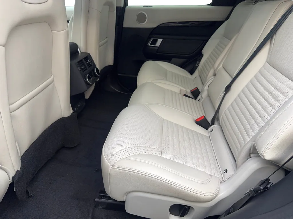 Land Rover Discovery photo 35