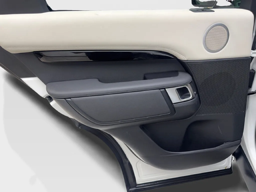 Land Rover Discovery photo 39