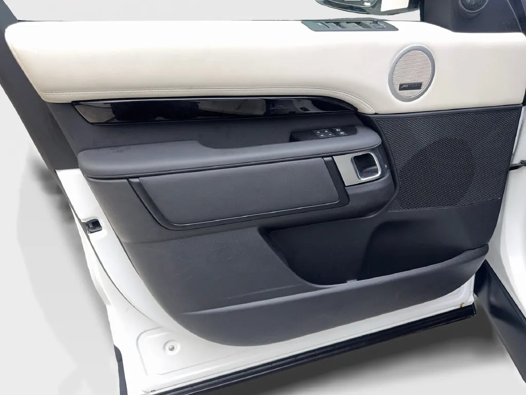 Land Rover Discovery photo 33