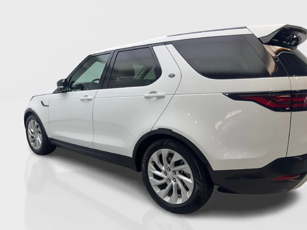Land Rover Discovery photo 16