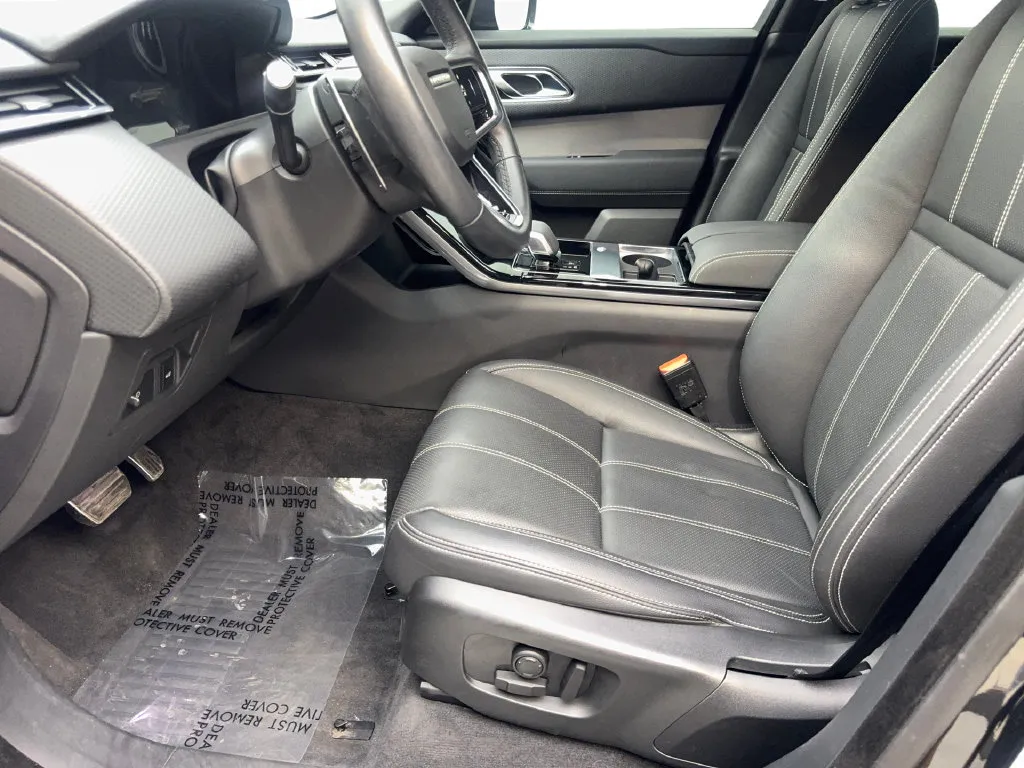 Land Rover Range Rover Velar photo 29