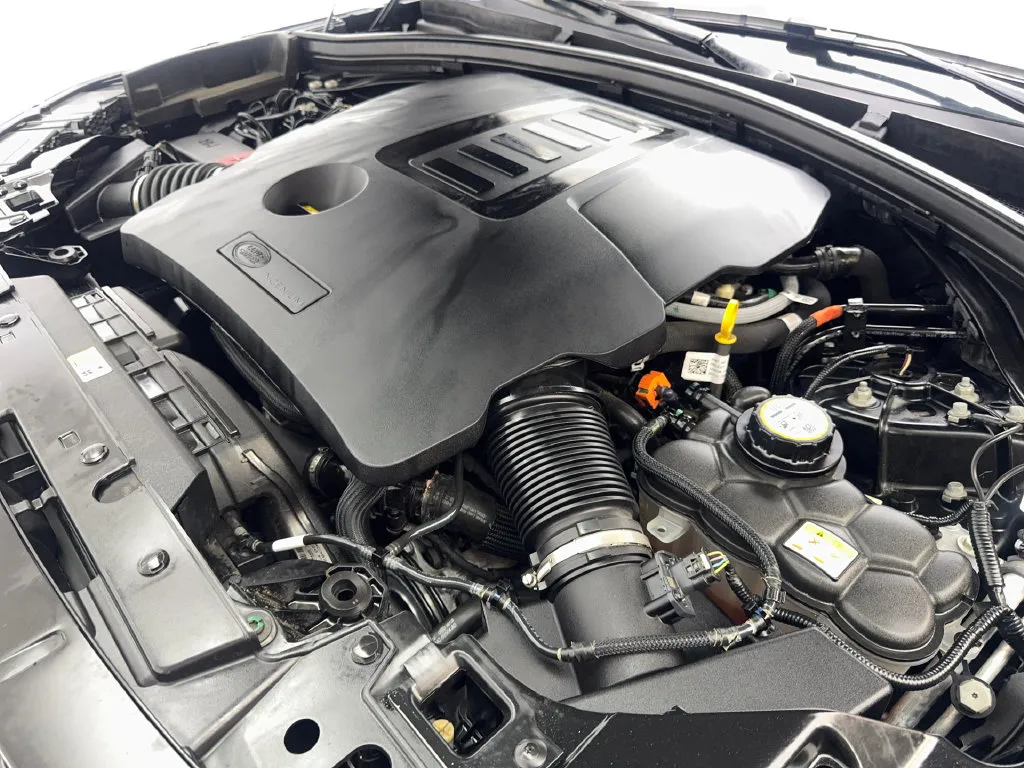 Land Rover Range Rover Velar photo 77