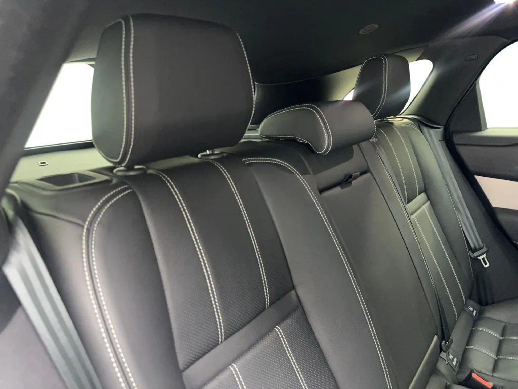 Land Rover Range Rover Velar photo 43