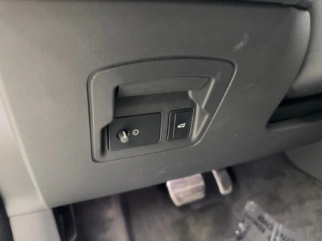 Land Rover Range Rover Velar photo 58