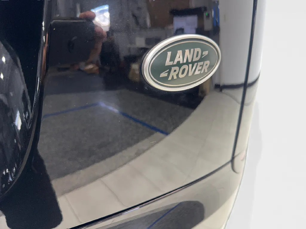 Land Rover Range Rover Velar photo 26