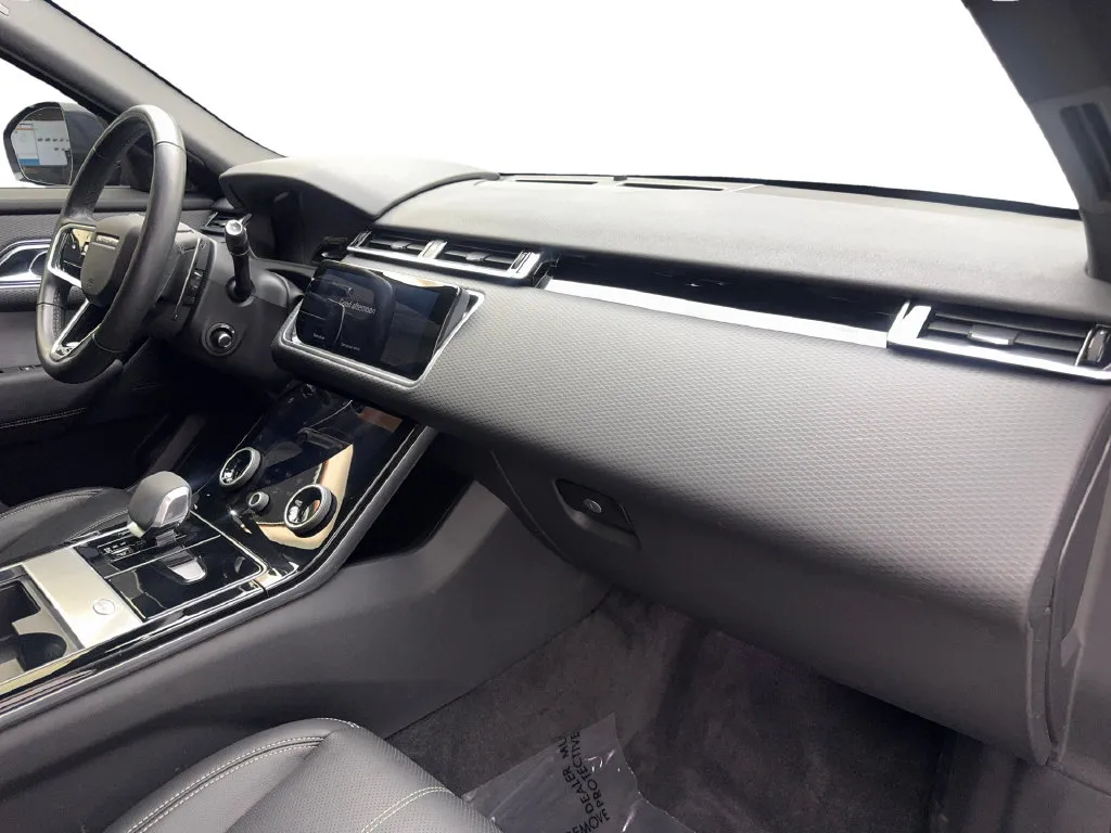 Land Rover Range Rover Velar photo 55