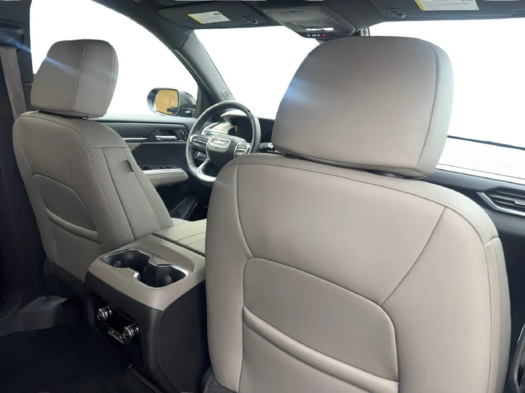 GMC Acadia photo 48