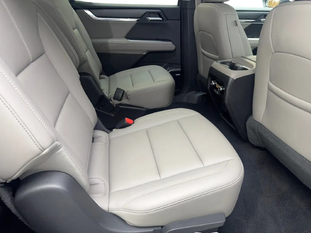 GMC Acadia photo 46