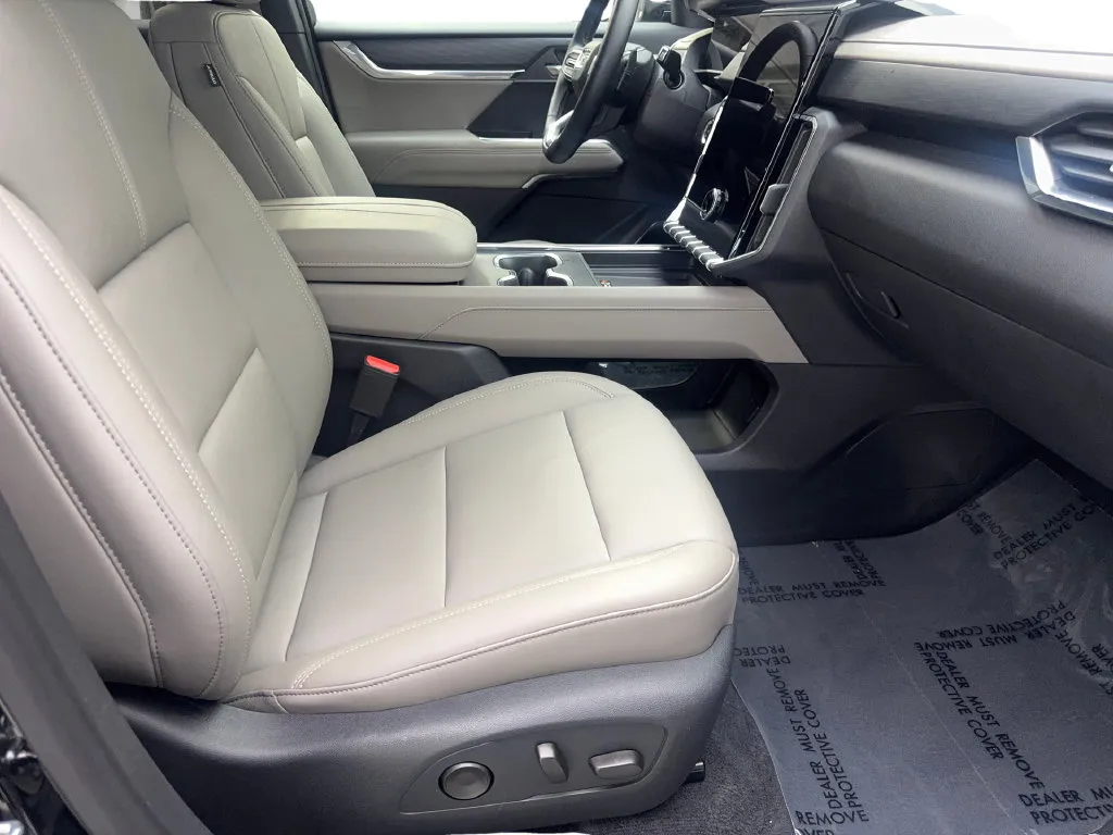 GMC Acadia photo 51