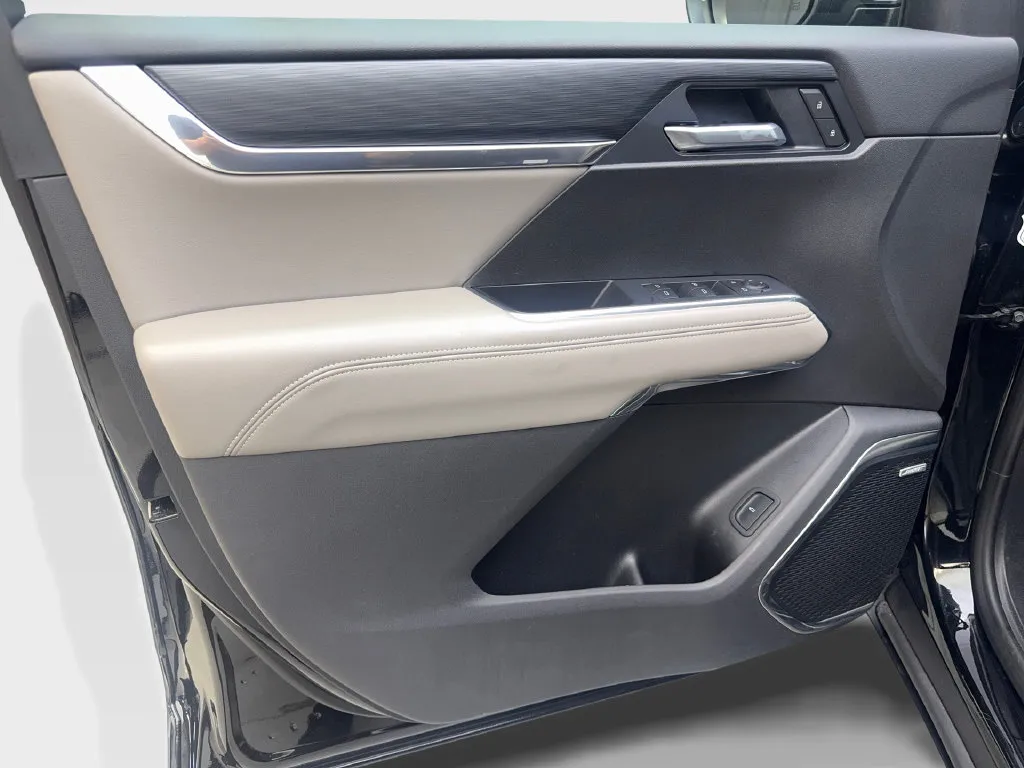 GMC Acadia photo 34