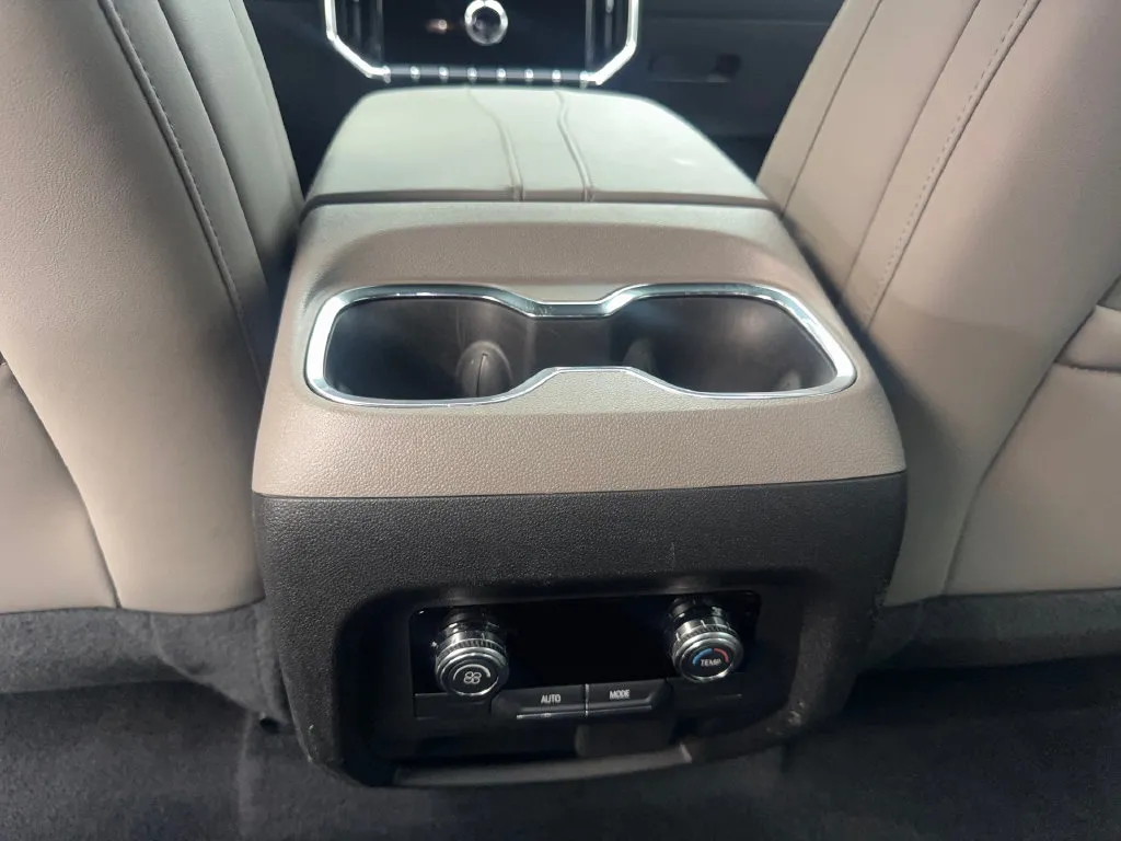 GMC Acadia photo 75