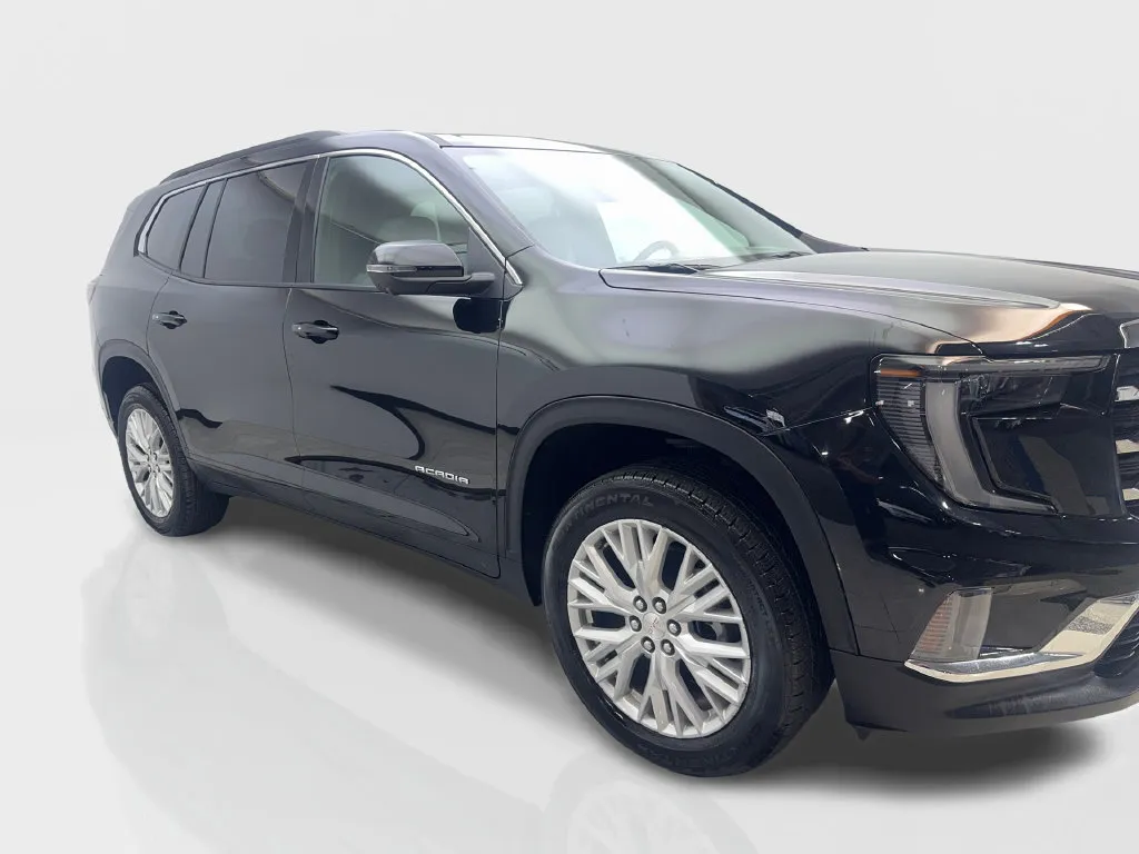 GMC Acadia photo 14