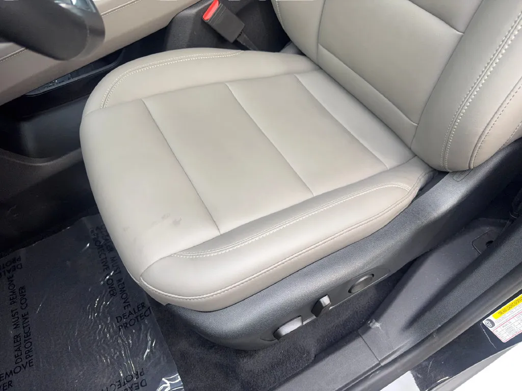 GMC Acadia photo 32