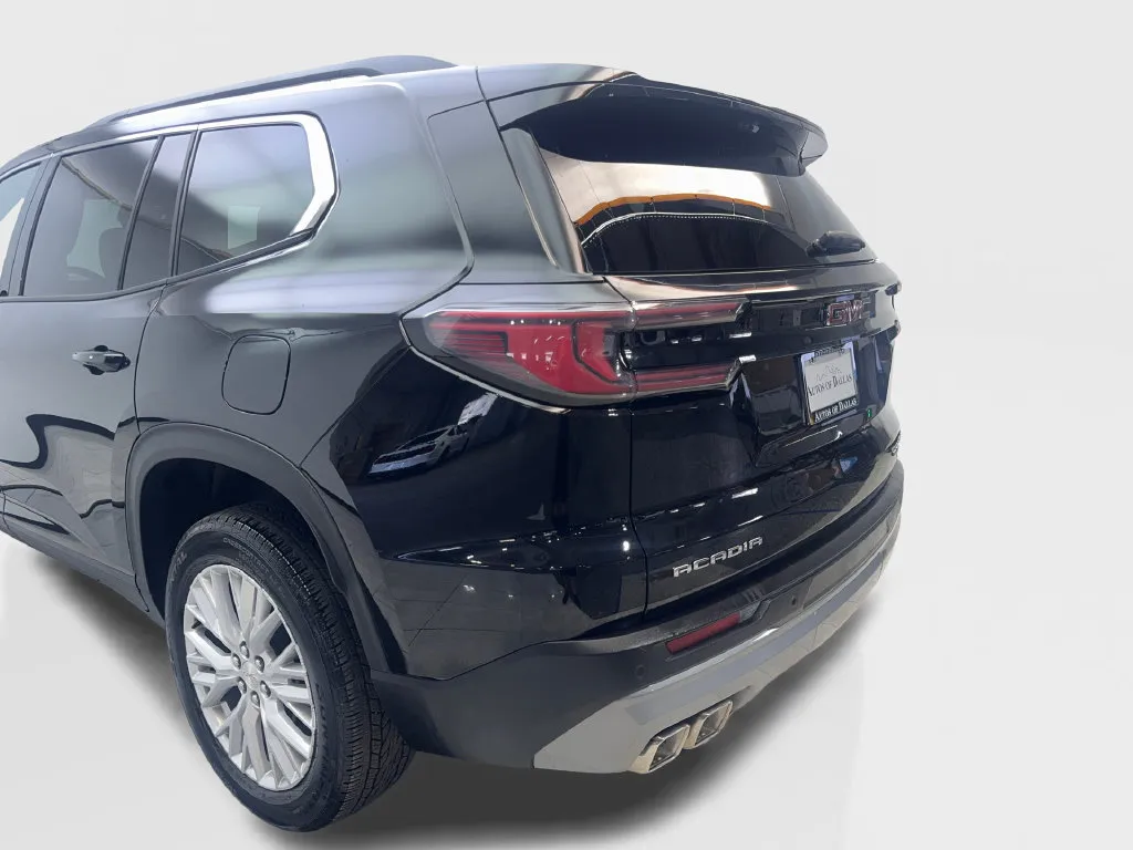 GMC Acadia photo 21