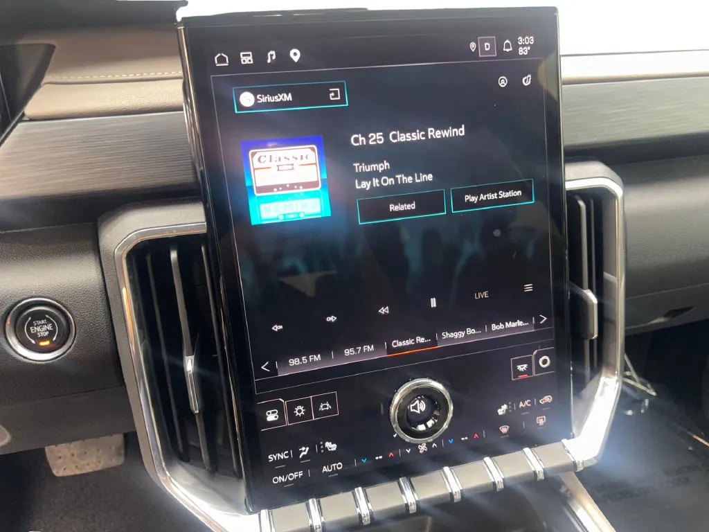 GMC Acadia photo 70