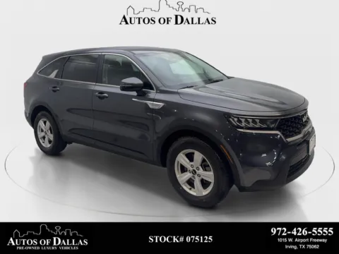 Gray 2022 Kia Sorento LX for sale in Irving, TX