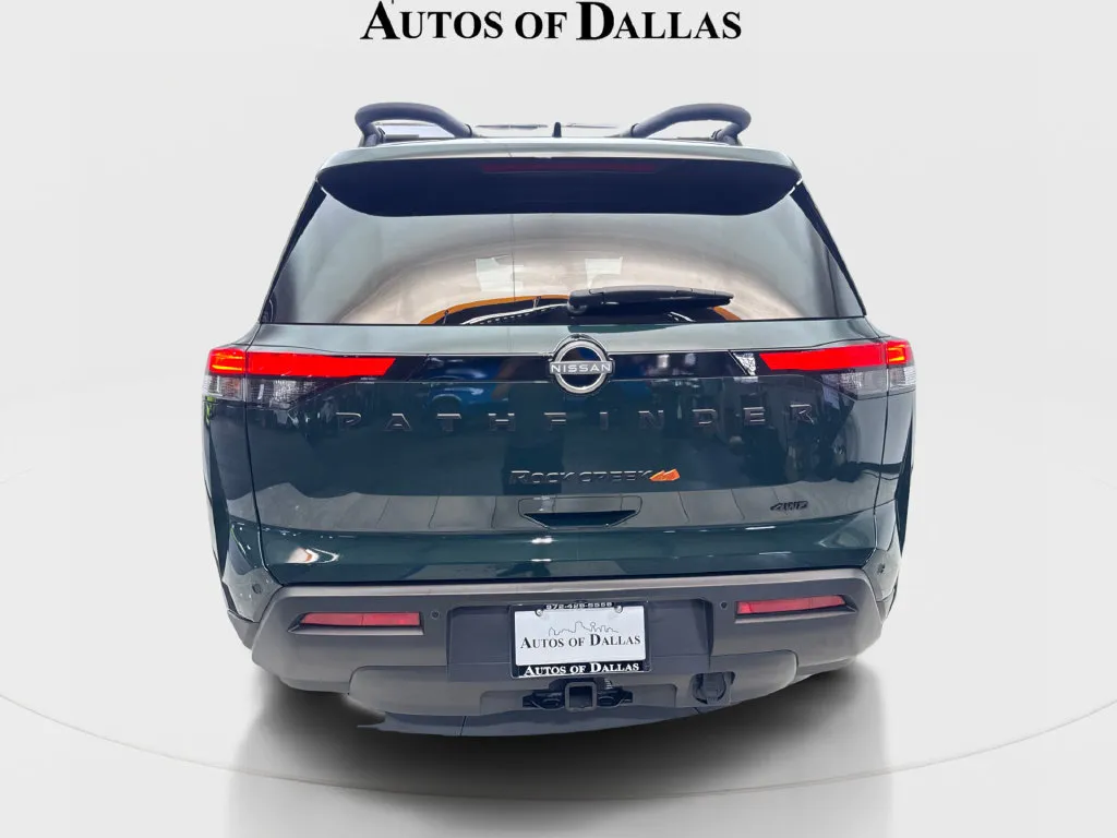 Nissan Pathfinder photo 8