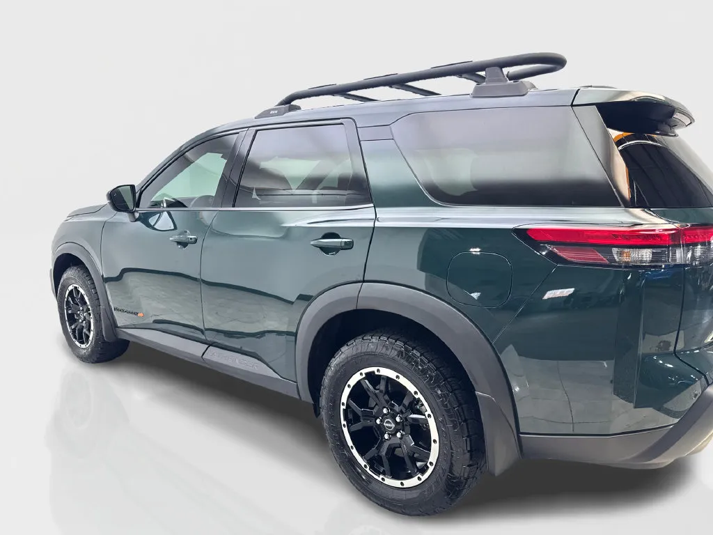 Nissan Pathfinder photo 16
