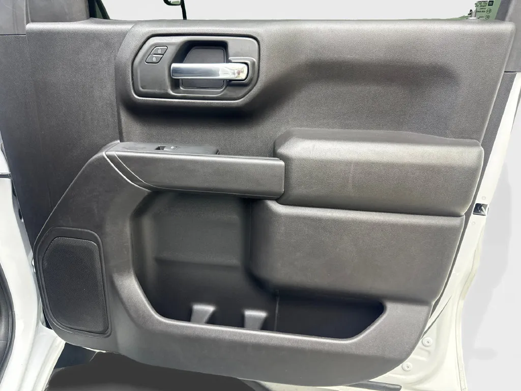 Chevrolet Silverado photo 52