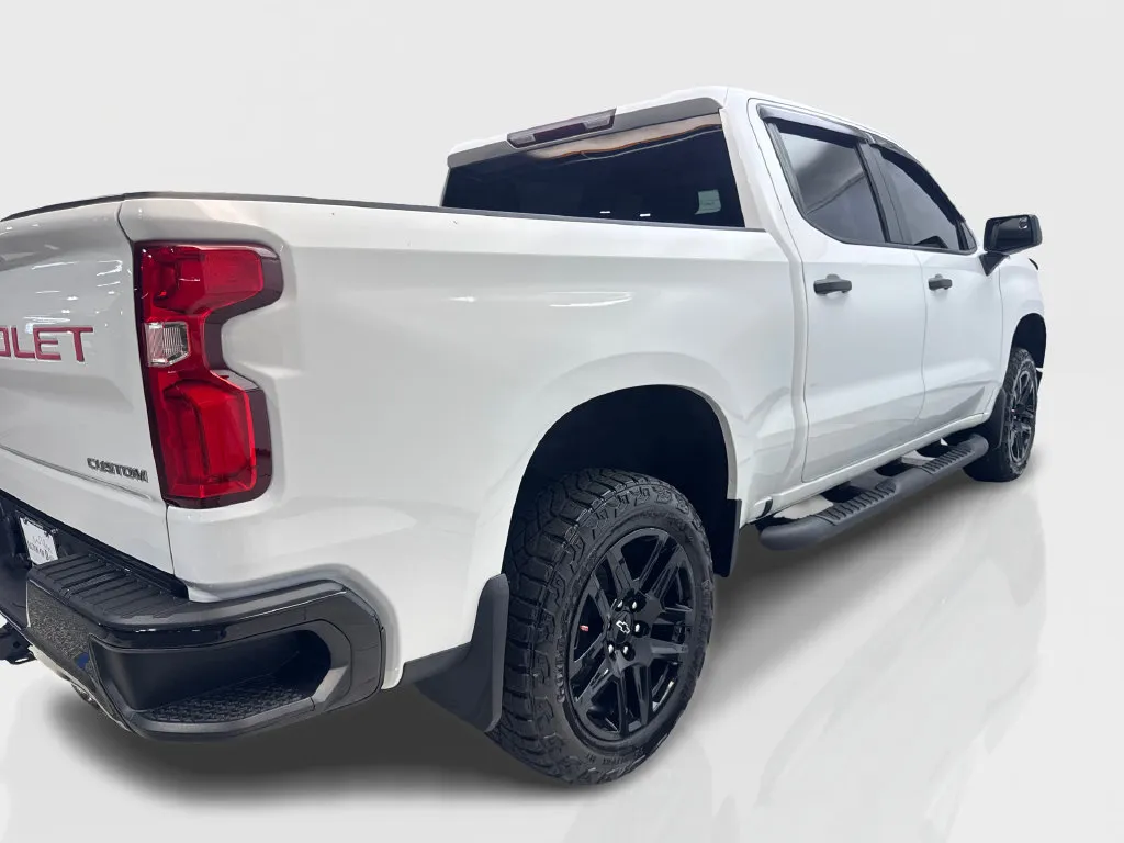 Chevrolet Silverado photo 15