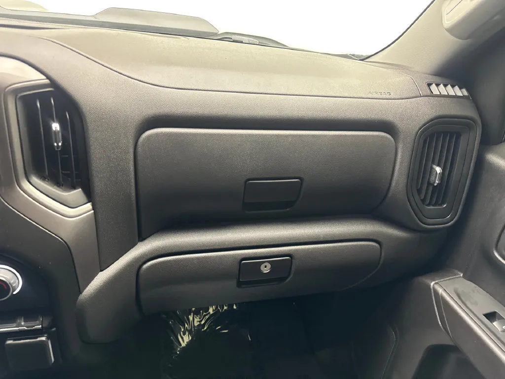 Chevrolet Silverado photo 62
