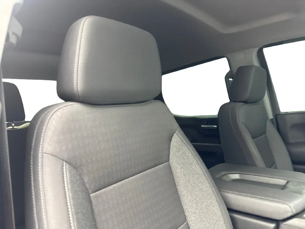 Chevrolet Silverado photo 49
