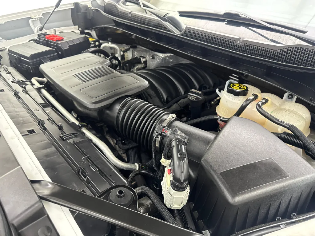 Chevrolet Silverado photo 79