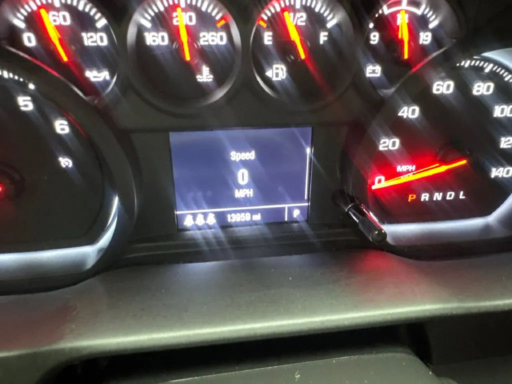 Chevrolet Silverado photo 64