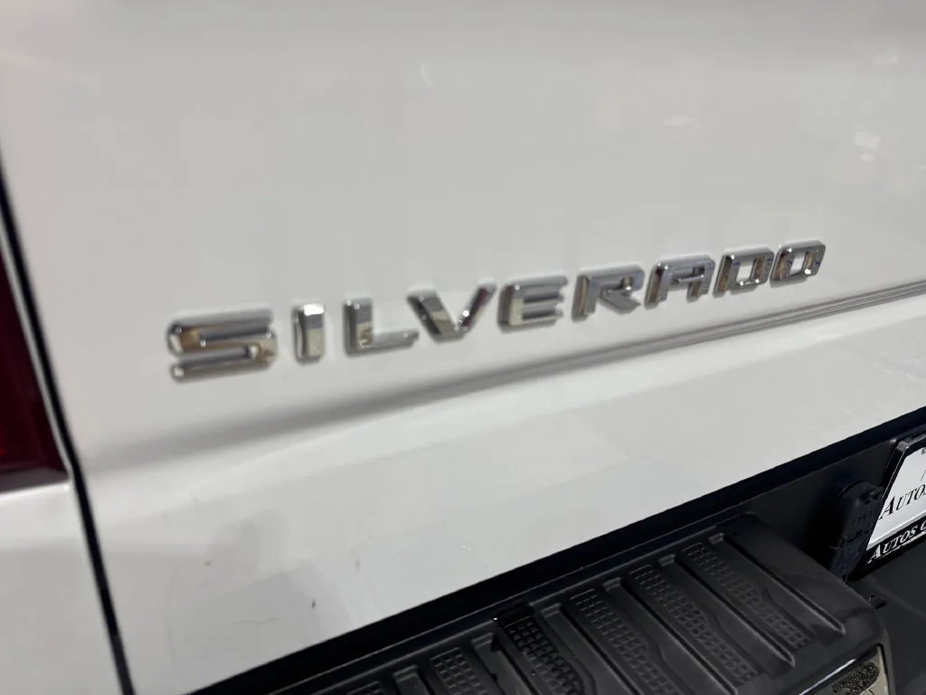 Chevrolet Silverado photo 25