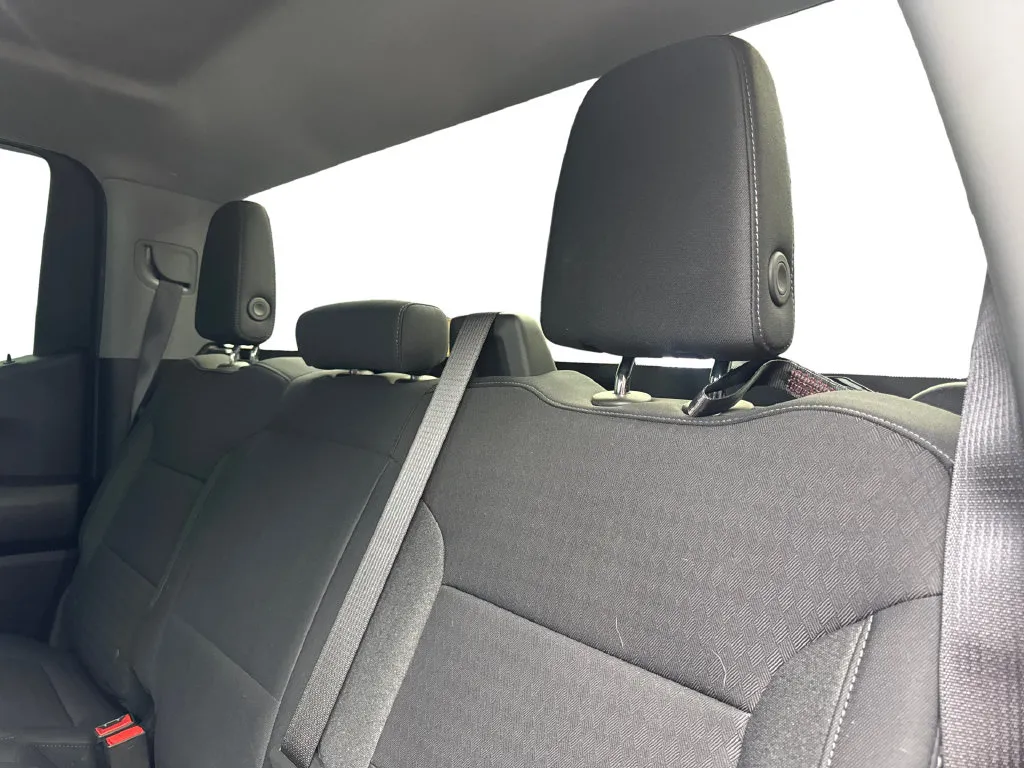 Chevrolet Silverado photo 39