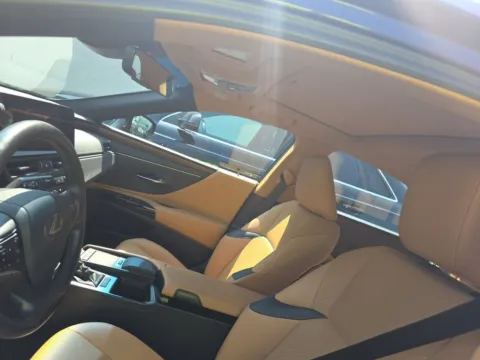 More photos of 2022 Lexus ES 350 at Autos of Dallas - Irving, TX